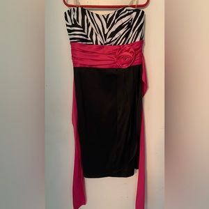 Macy’s Speechless - Junior Cocktail Style Strapless Dress